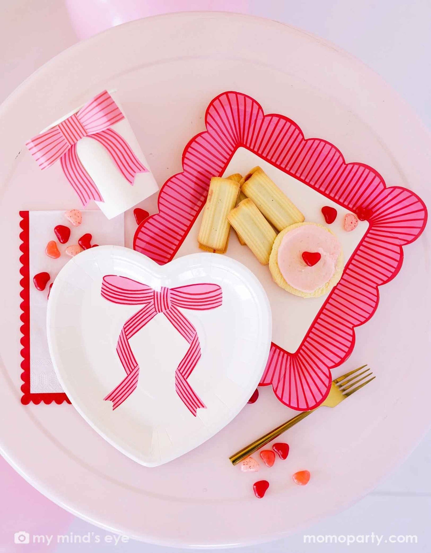 Valentine Bow Paper Cups – 12 oz Party Set of 8 with Paper Bows