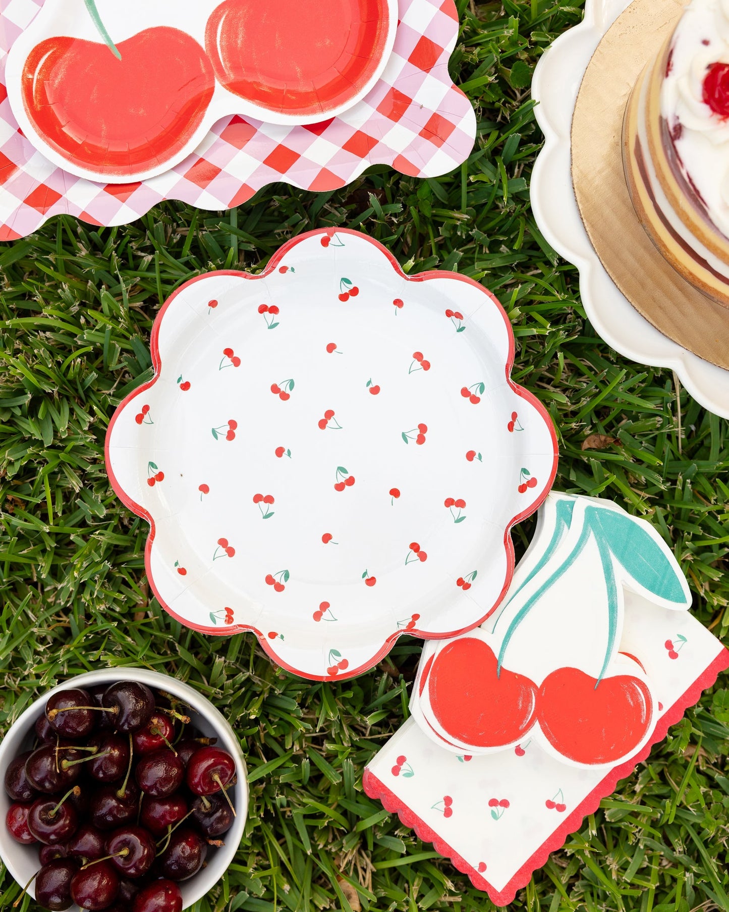 Scattered Cherry Paper Plates, 8 ct, 10 in