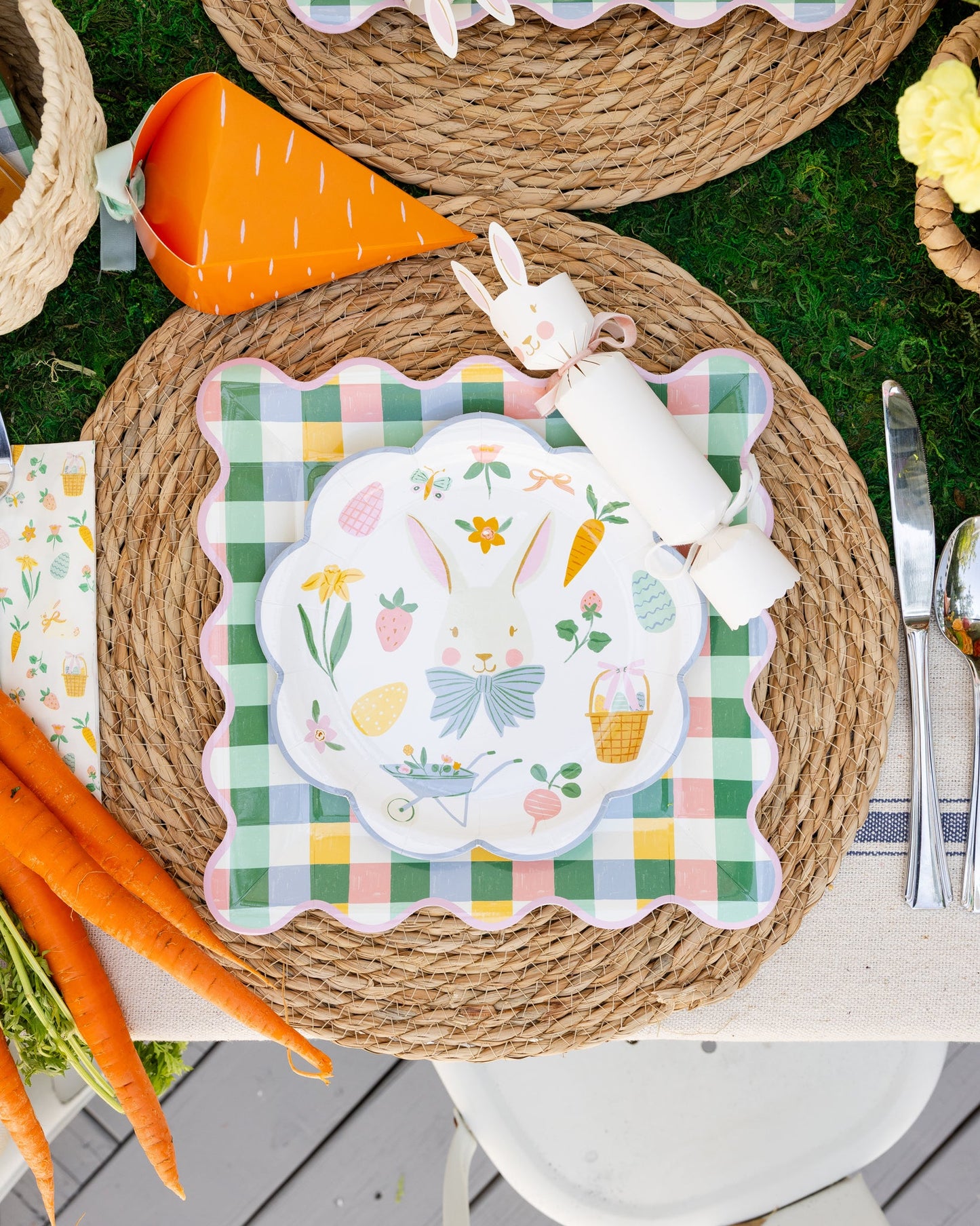 Easter Icon Paper Plates, 8 ct, 8 in