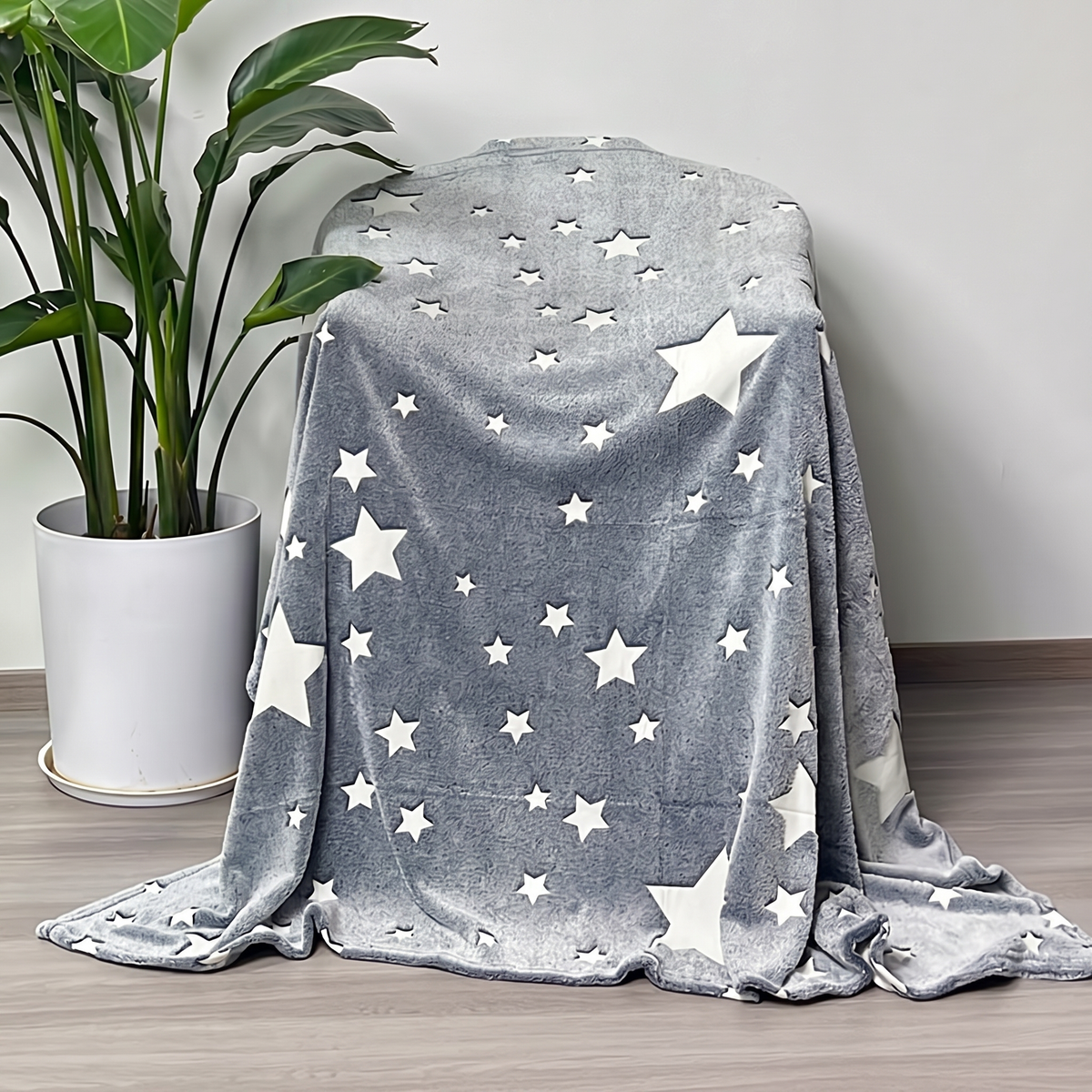 Glow in the Dark Star Cuddle Blanket | Family Favourite