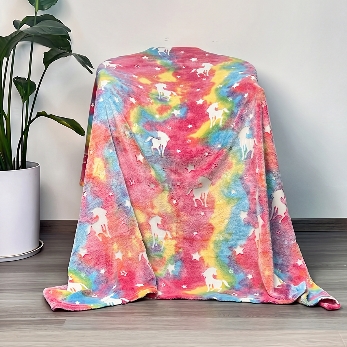 Glow in the Dark Star Cuddle Blanket | Family Favourite